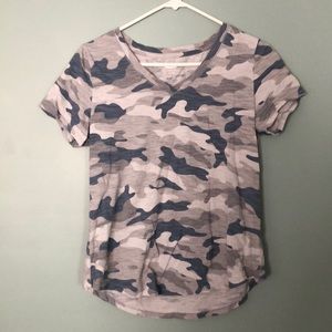Old Navy Blue and Grey Camo T Shirt